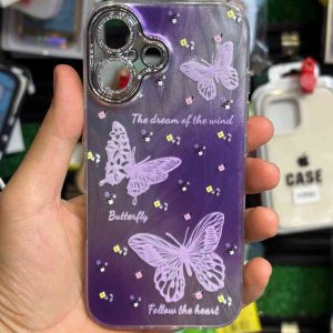 قاب طرح‌دار مدل پروانه مناسب برای گوشی موبایل iphone 16